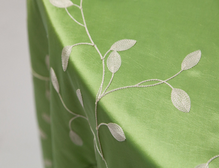 Customized Size Leaf Flower Matcha Green Embroidery Taffeta Wedding Banquet Table Cloth