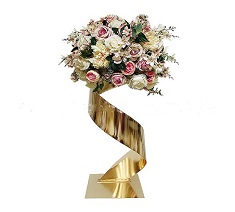 S-shaped metal wedding Centerpieces