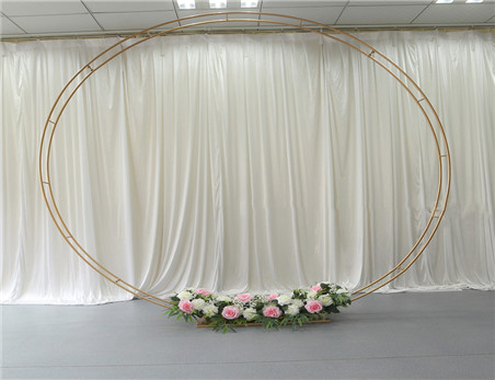 Metal double loop gold backdrop for wedding decoration